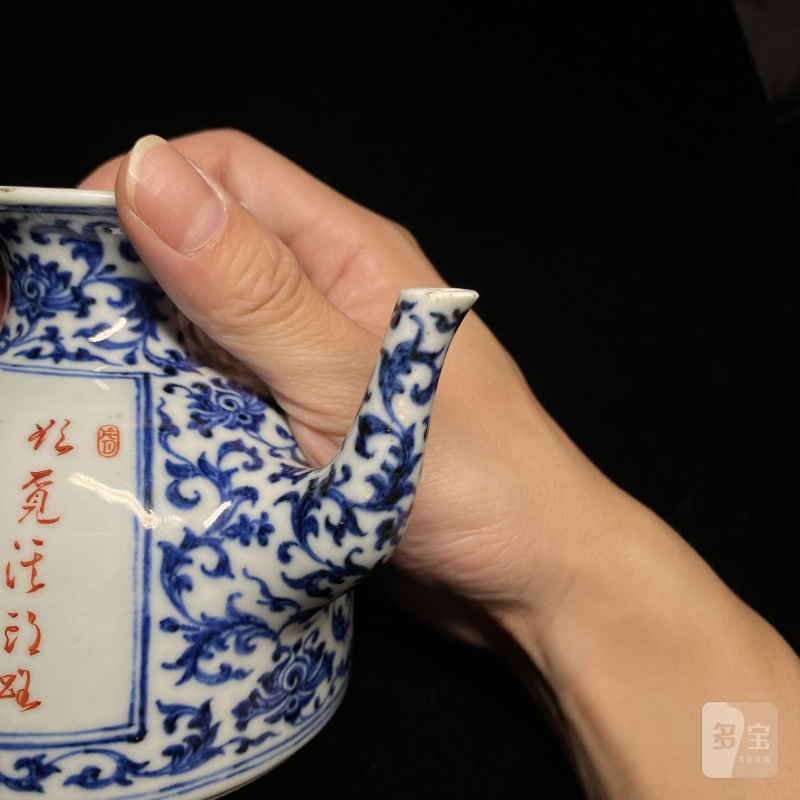 清乾隆 唐英製青花开光粉彩山水高士赏游诗意图茶壶 - 图16